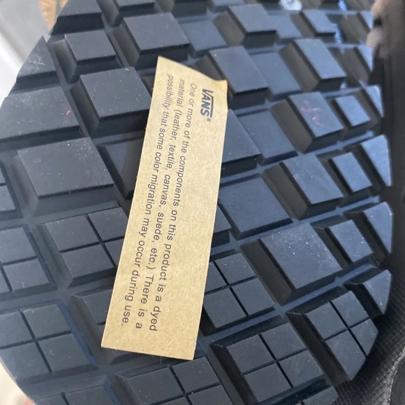 New Vans UltraRange Exo Hi MTE-2 Arctic Camo Black Red Primaloft Boot - Picture 8 of 10